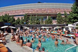 Liquid Pool Lounge las vegas