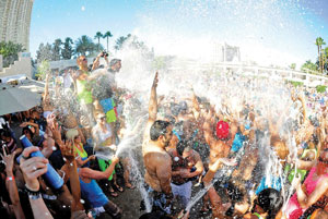 wet republic beach club las vegas